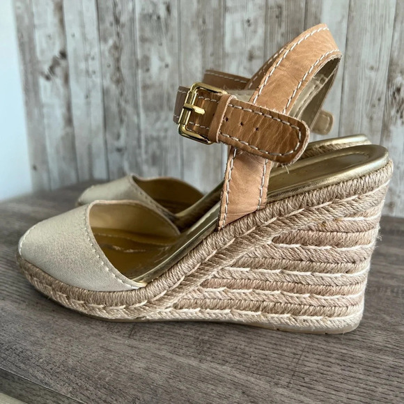 Marc Fisher Gold Wedge Espadrille Sandals Size 9 - Picture 2 of 6